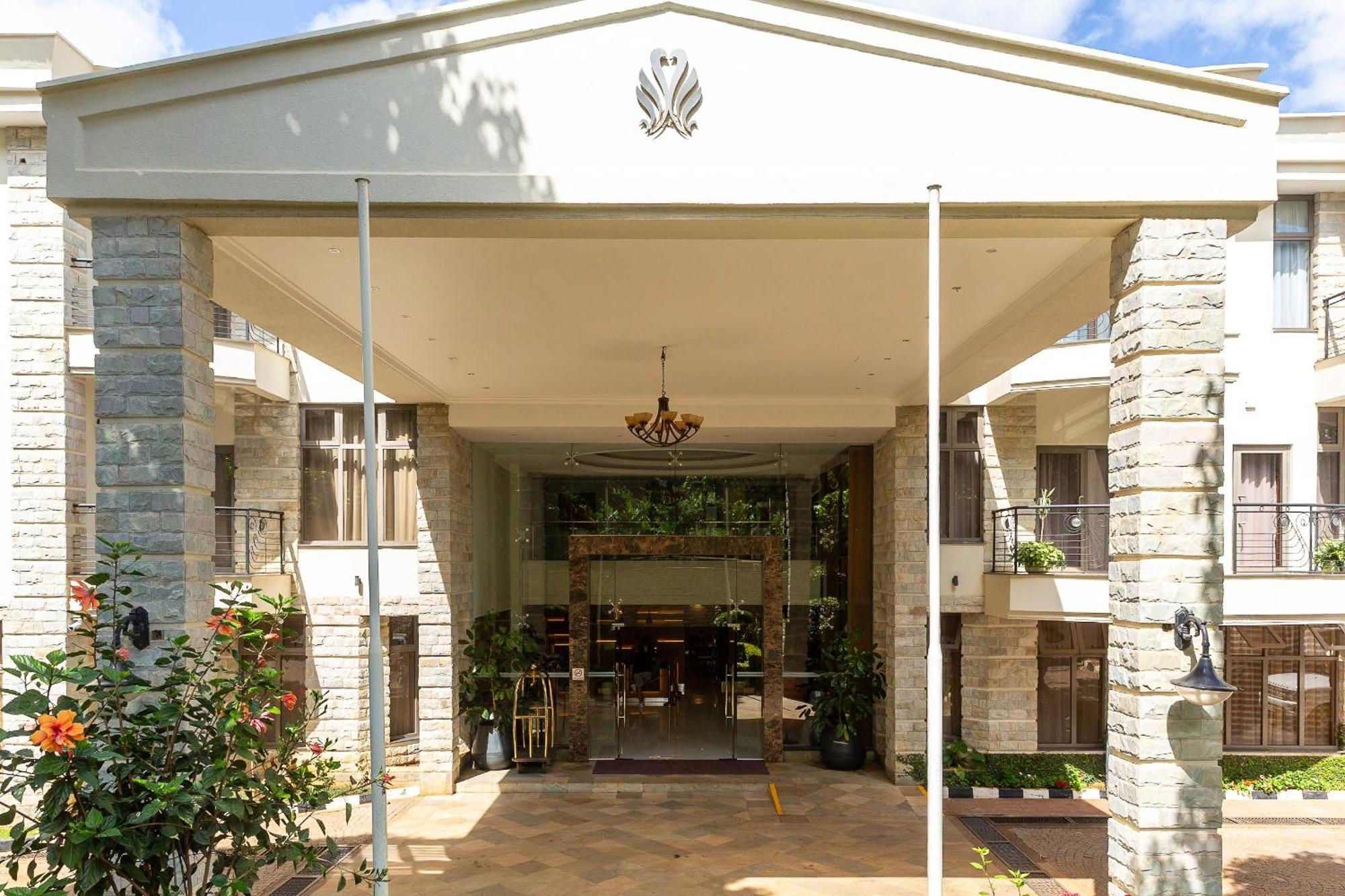Alba Hotel Meru Exterior foto