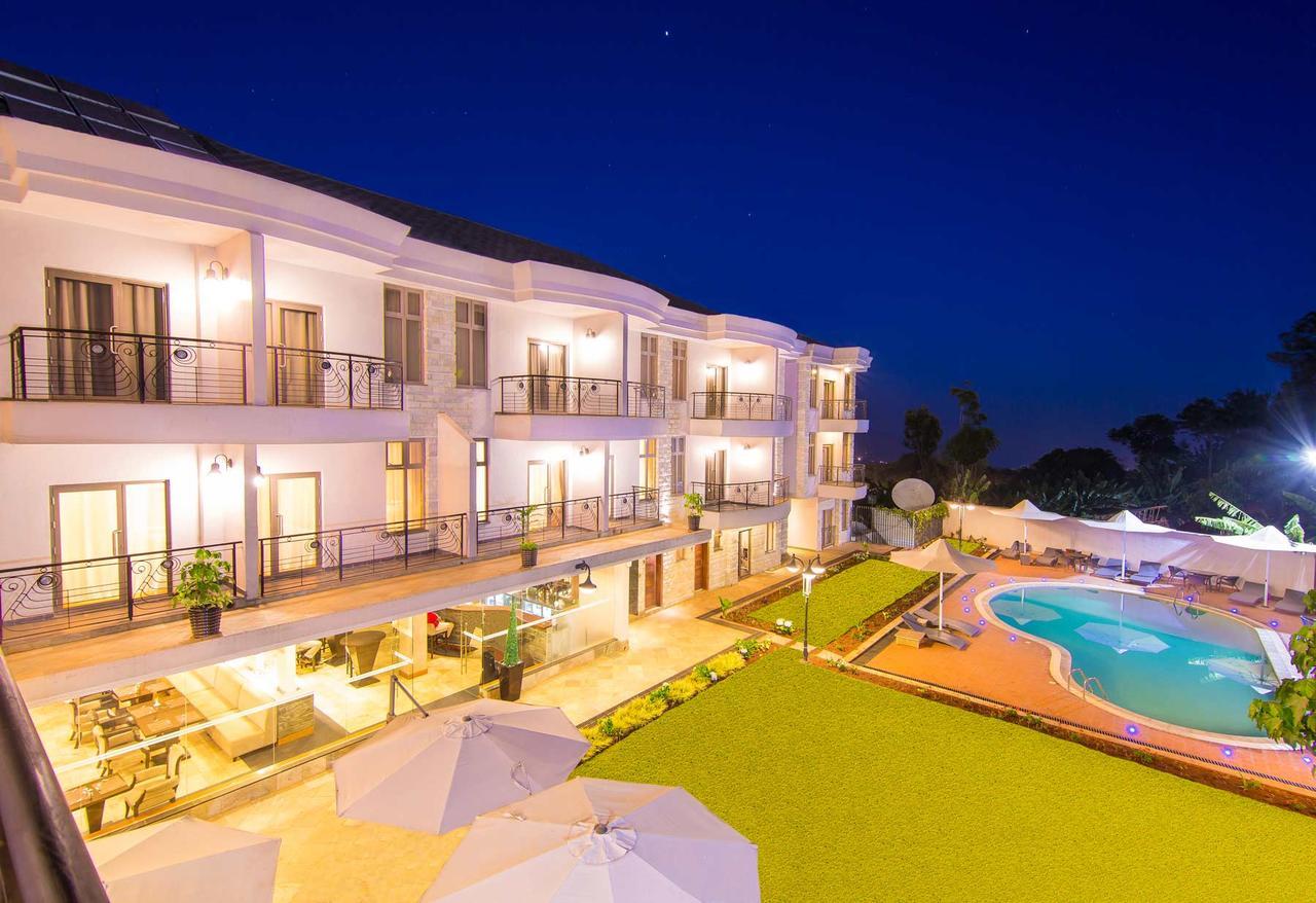Alba Hotel Meru Exterior foto